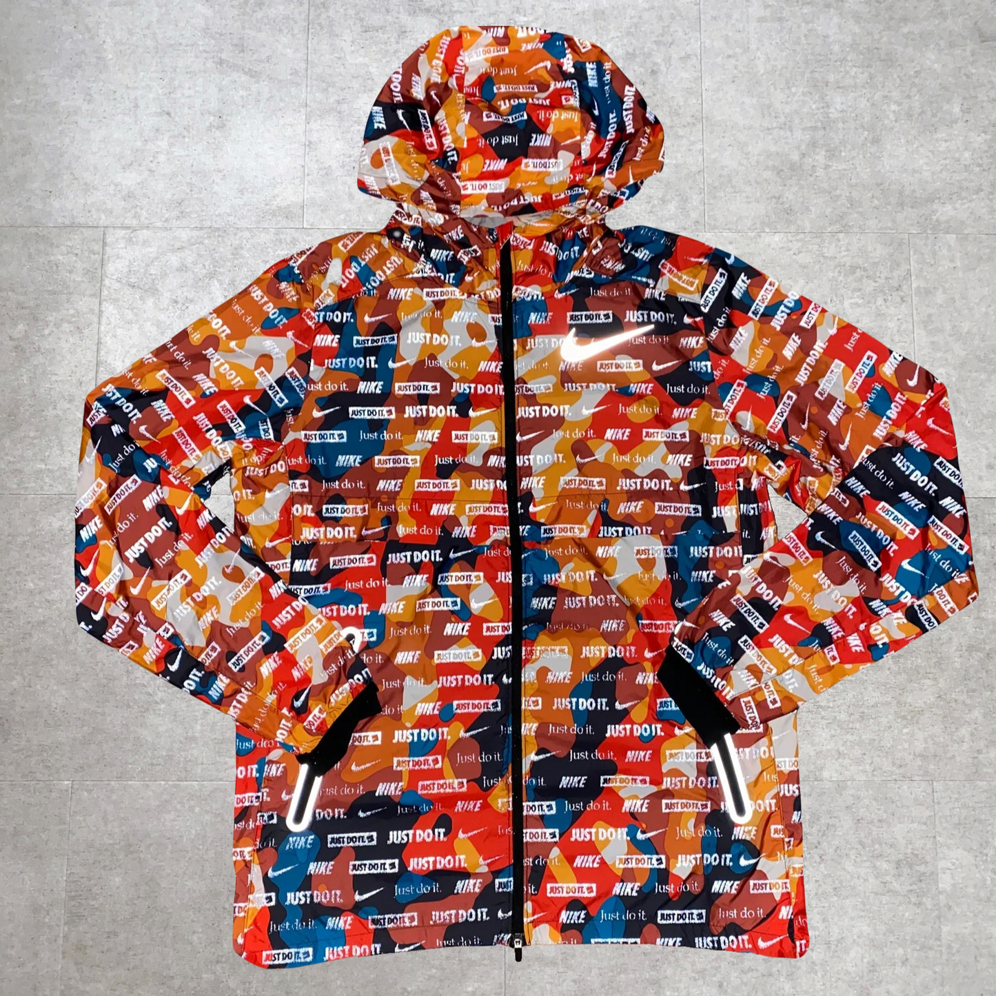 Nike camo running hot sale jacket